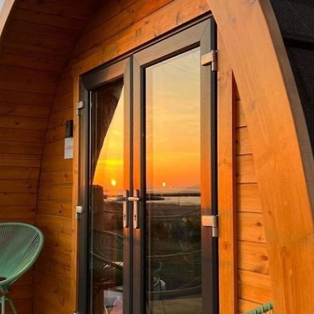 The Sleepy Crofter Glamping - Achiltibuie Hotel Exterior photo