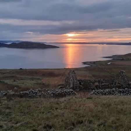 The Sleepy Crofter Glamping - Achiltibuie Hotel Exterior photo