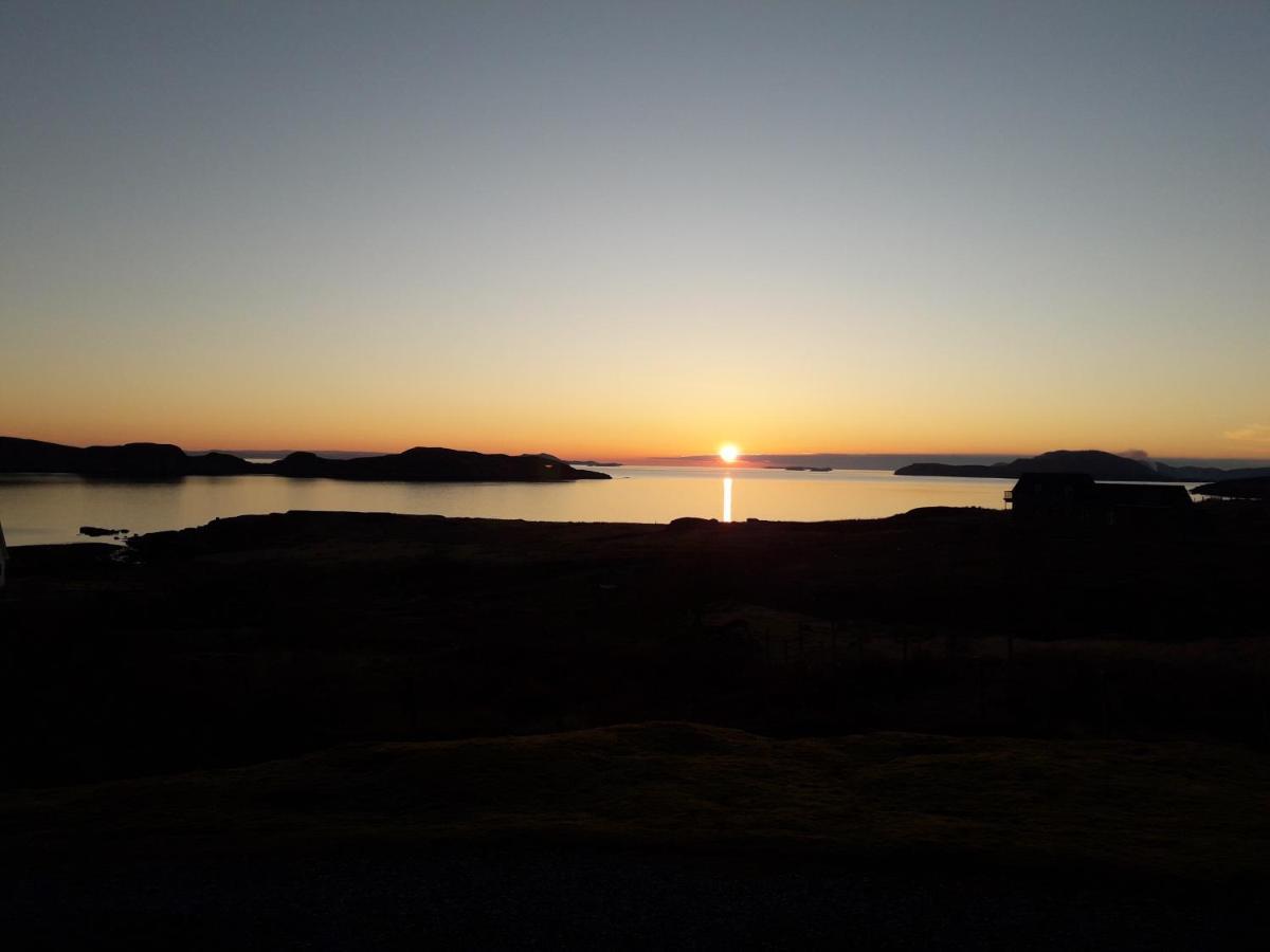 The Sleepy Crofter Glamping - Achiltibuie Hotel Exterior photo