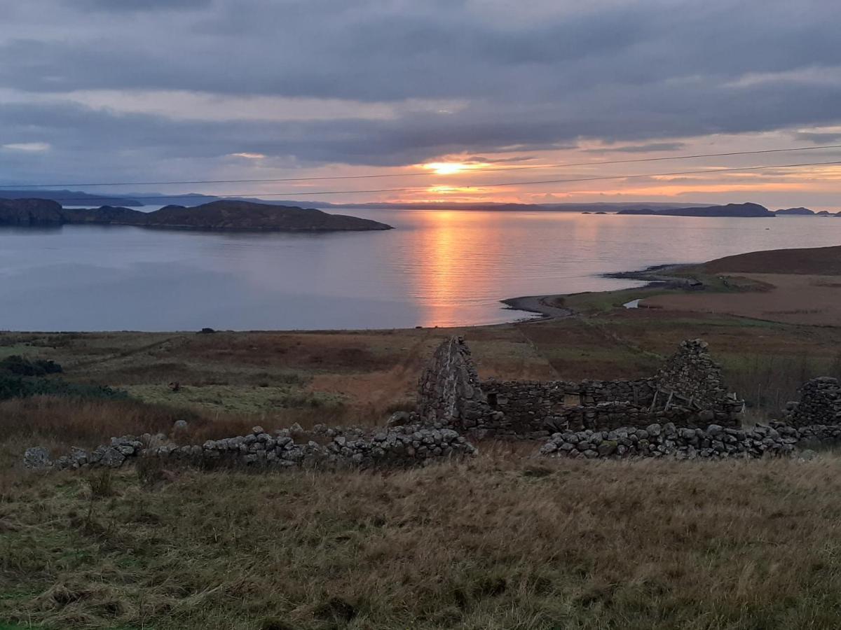 The Sleepy Crofter Glamping - Achiltibuie Hotel Exterior photo